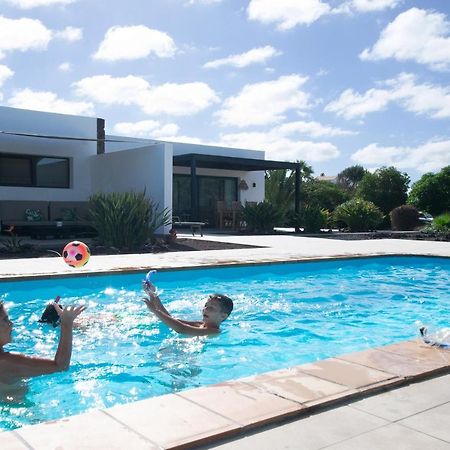 Heated & Shared Pool Villa Matriana 36A, North Shore Villas Lajares Ngoại thất bức ảnh
